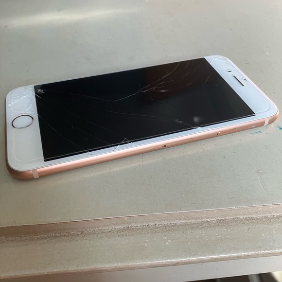 Apple iPhone 8 64gb Gold Unlocked - Picture 7 of 13